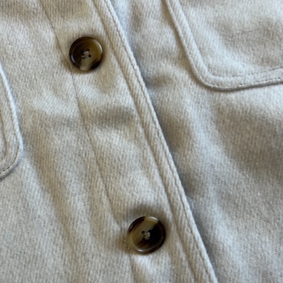 Women’s Shacket - Picture 9 of 10